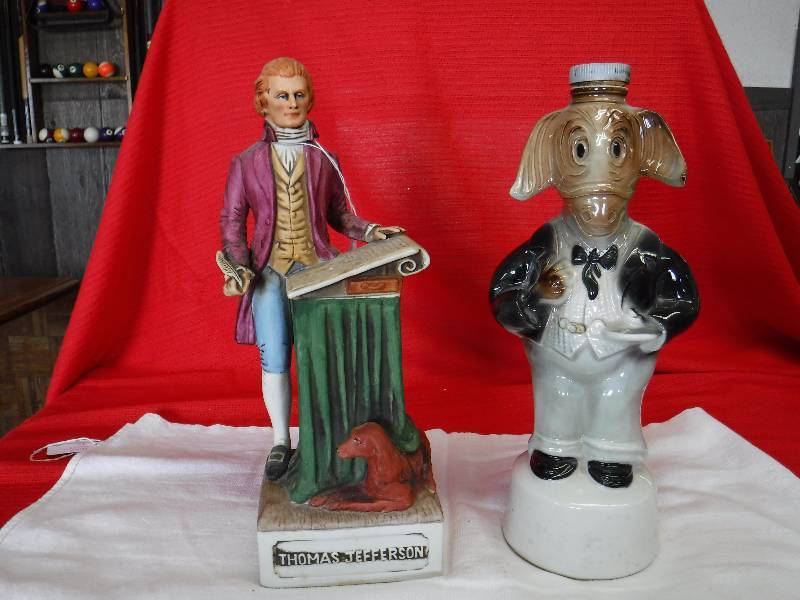 lot 1040 image: Liquor Decanters