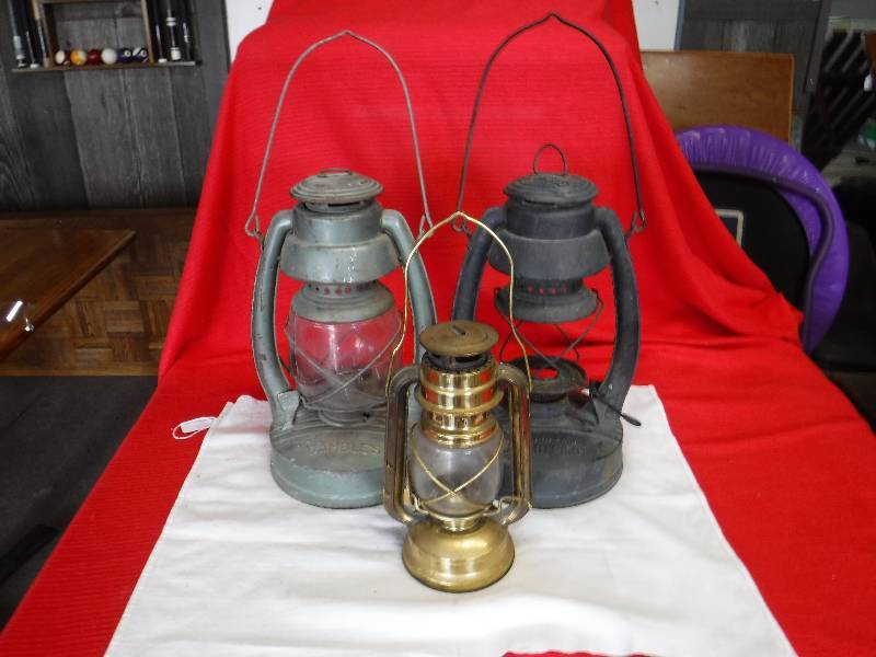lot 1050 image: Antique Lanterns