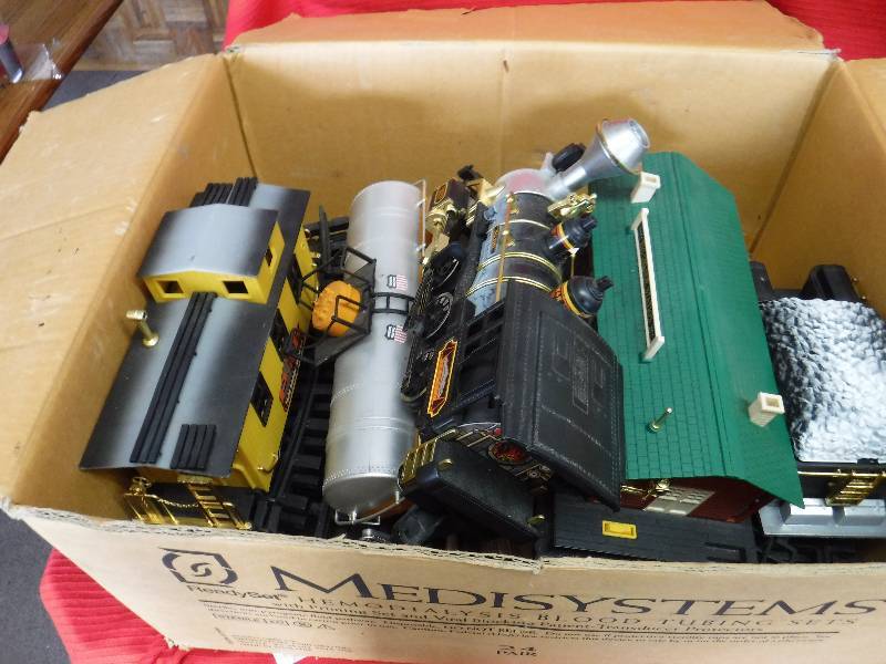 lot 1071 image: Train Set