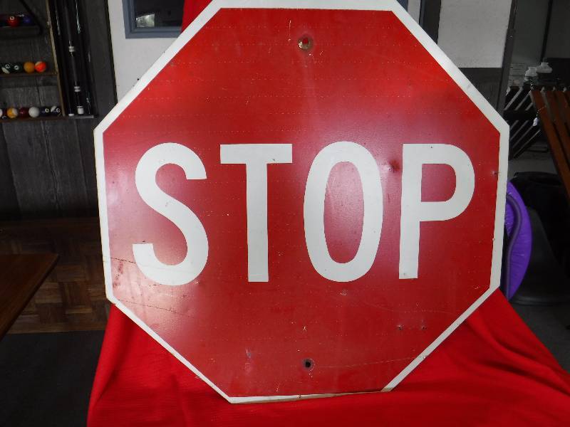 lot 1083 image: Stop Sign