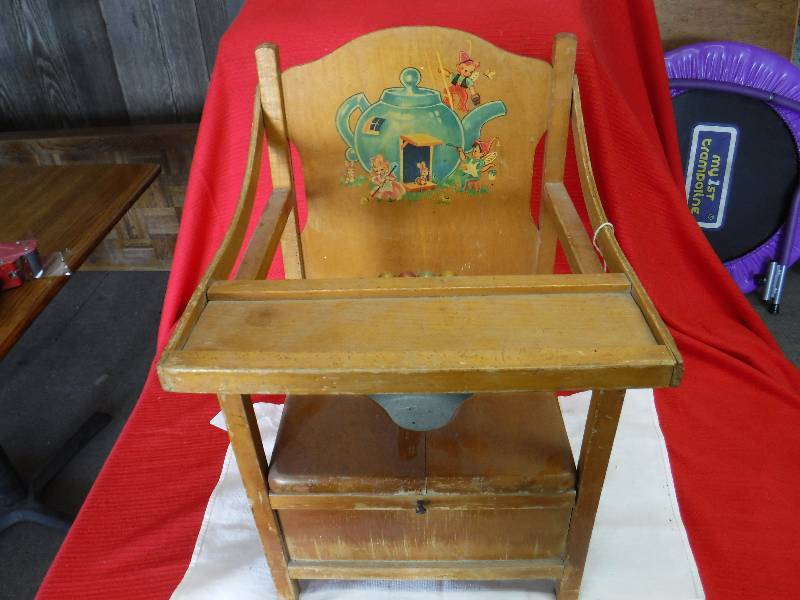 lot 1087 image: Antique wood potty chair