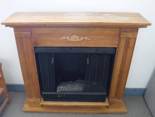 lot 1088 image: Fireplace