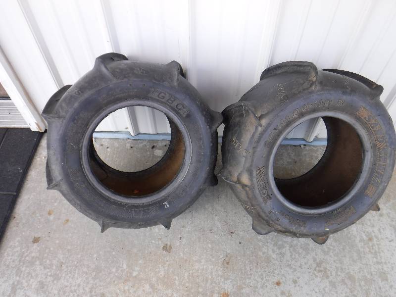 lot 1105 image: Sand shark paddle tires