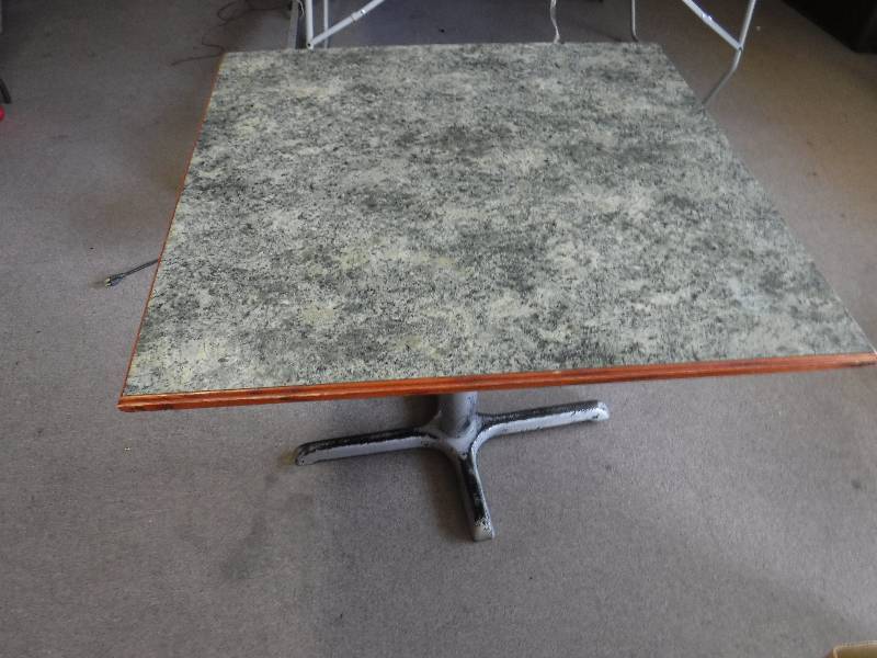 lot 1110 image: Restaurant table