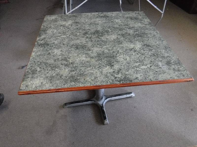 lot 1112 image: Restaurant table