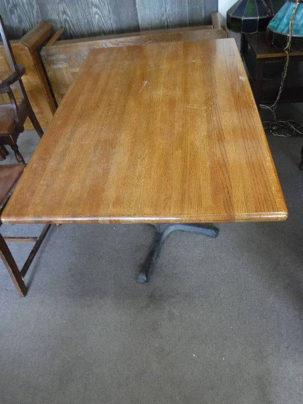 lot 1113 image: Restaurant table