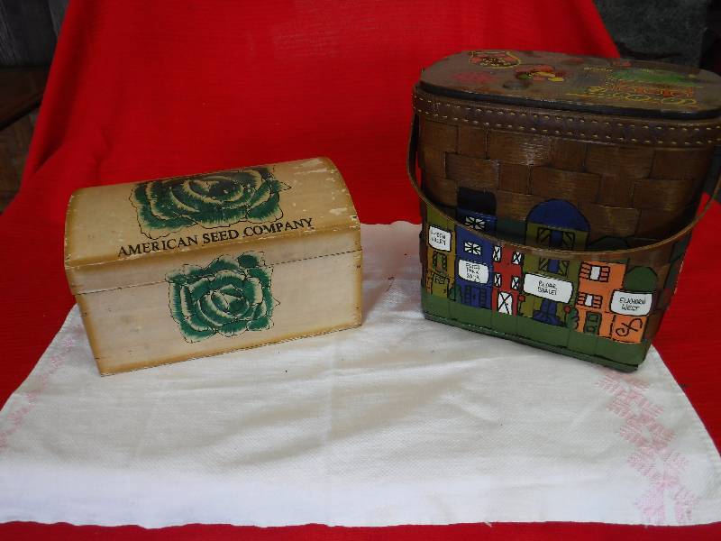 lot 1126 image: Picnic Basket