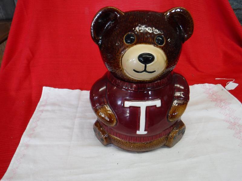 lot 1127 image: Teddy Bear Cookie Jar