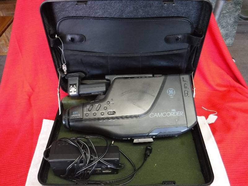 lot 1136 image: VHS Camcorder