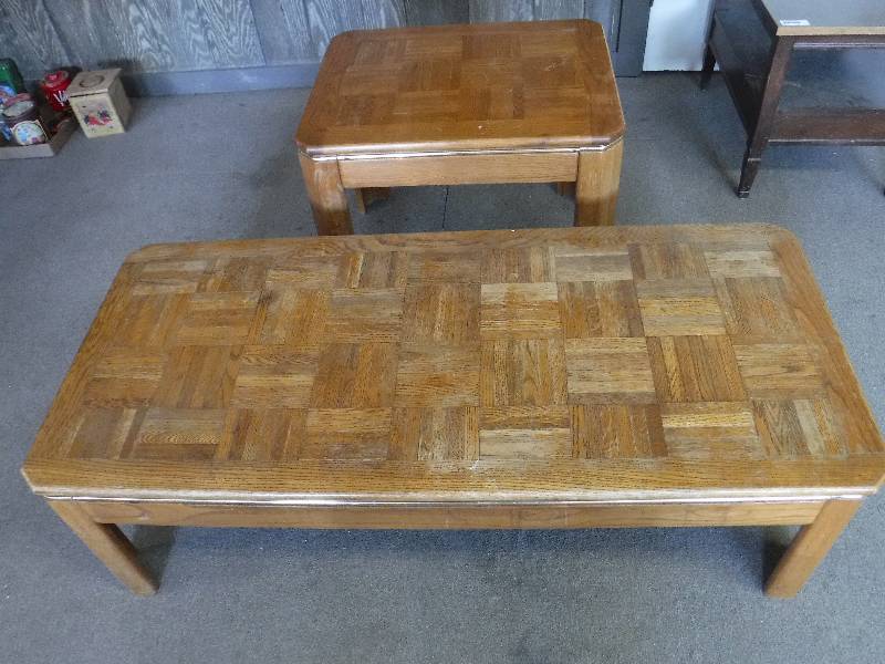 lot 1140 image: Coffee Table
