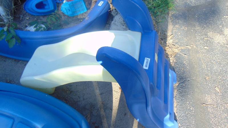 lot 506 image: little tikes slide