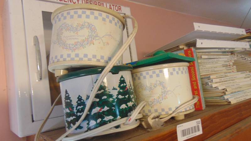 lot 651 image: 3 - scents burners