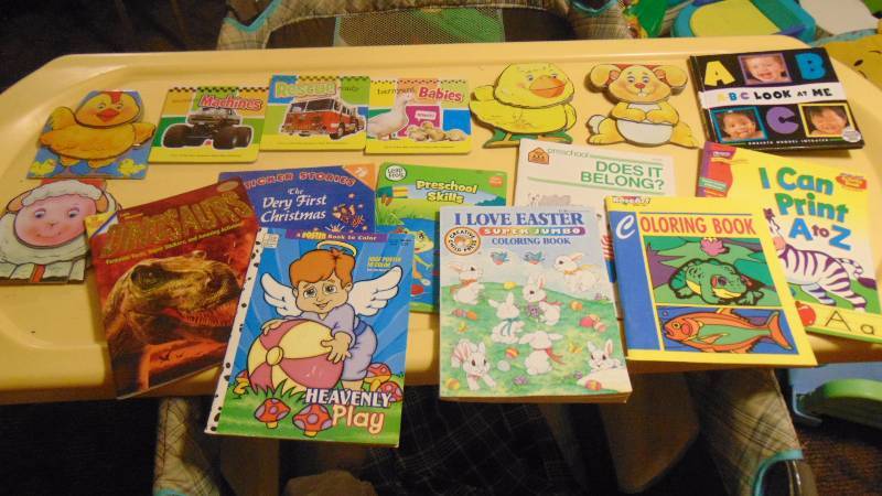 lot 636 image: lot of kids books - color - activity - Big Chief