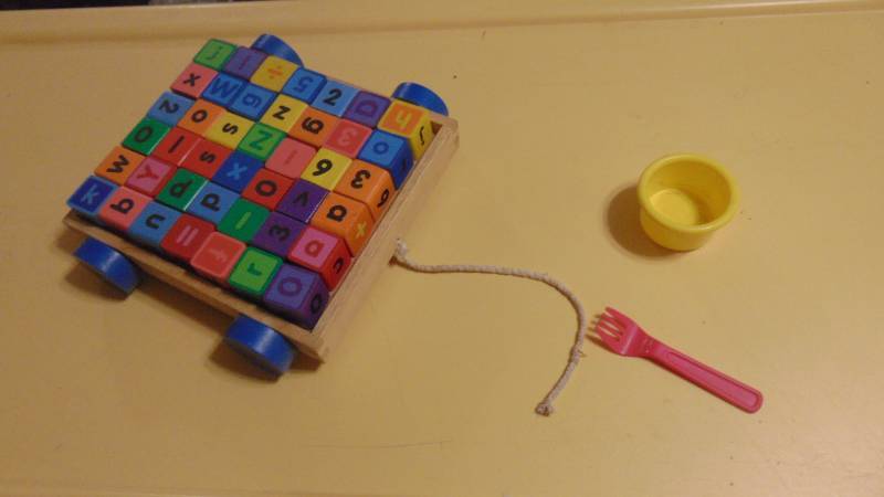 lot 515 image: wood alphabet blocks