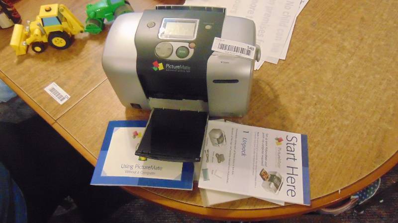 lot 540 image: Picture mate photo printer - card reader built in
