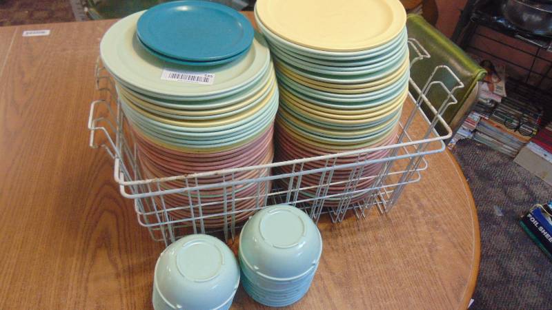 lot 545 image: commercial NSF rated plates and bowls