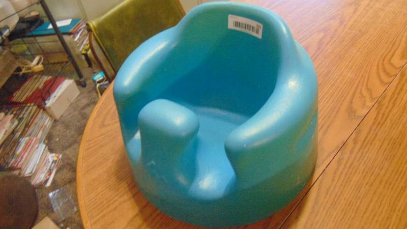 lot 565 image: Bumbo baby seat