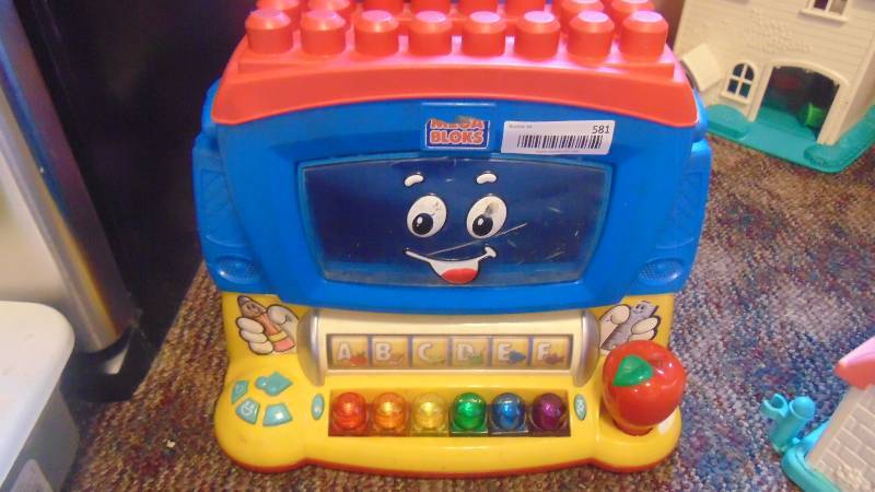lot 581 image: Mega blocks music toy and block holder