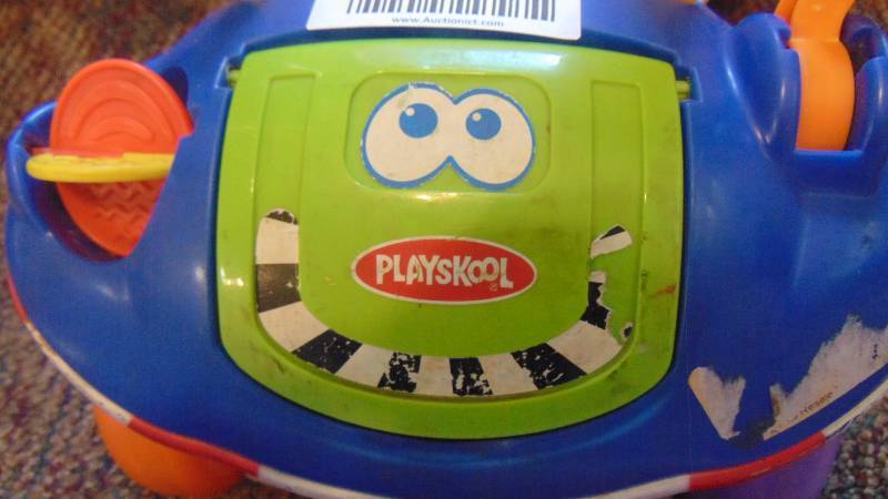 lot 588 image: PlaySkool - kids ride on toy