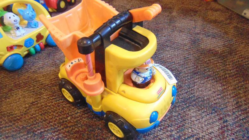 lot 598 image: Fisher Price auto dump truck
