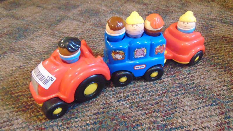 lot 600 image: little tikes train wpeople