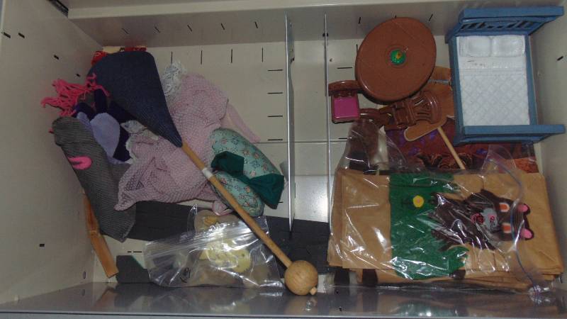 lot 629 image: loving family furniture - puppets -