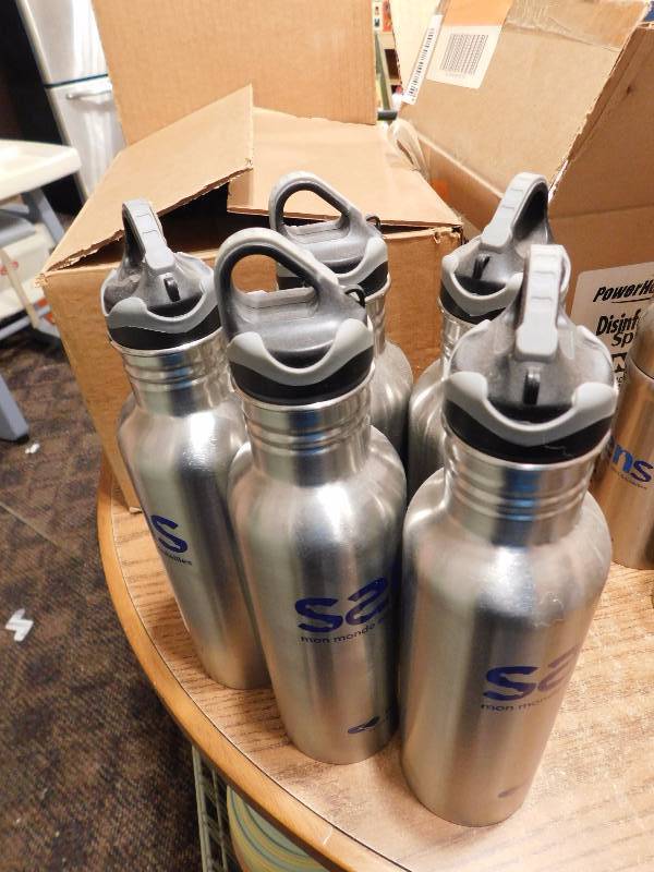 lot 643 image: 5 spun aluminium wide mouth water bottles