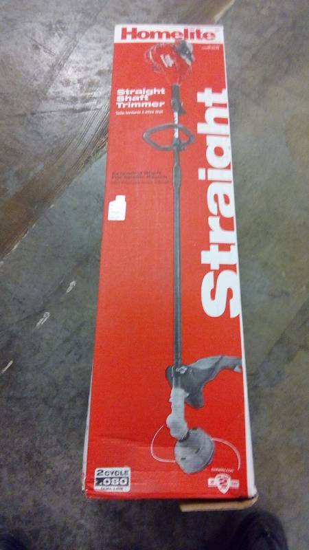 lot 1606 image: Homelite 2-Cycle 26cc Straight Shaft Trimmer