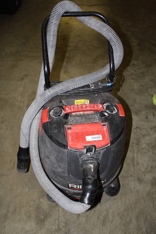 lot 1618 image: Ridgid WetDry Shop Vac