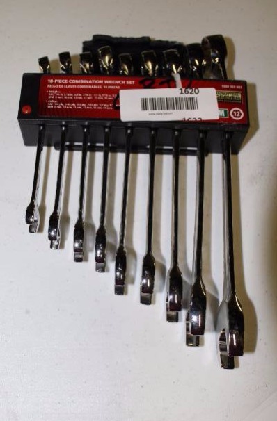 lot 1620 image: Husky Box Wrench Set