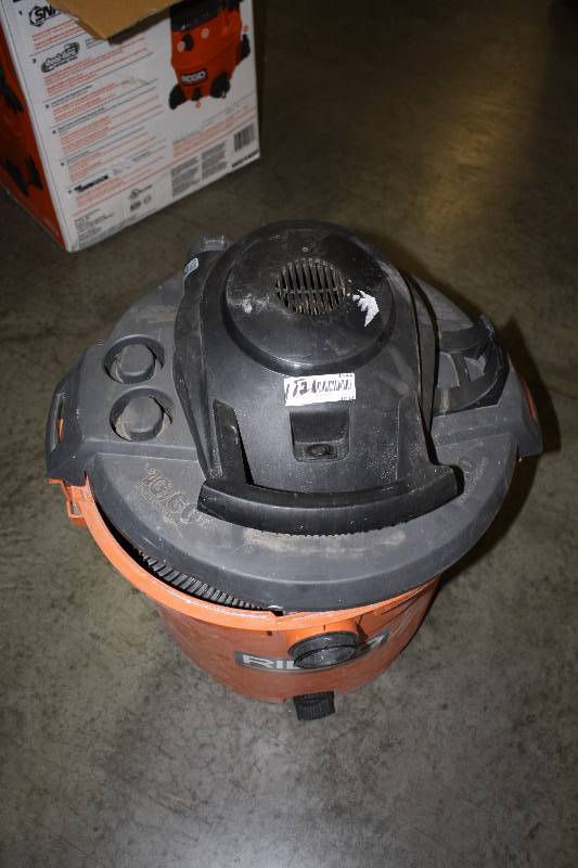 lot 1621 image: Ridgid 16 Gallon Wet Dry Shop Vac