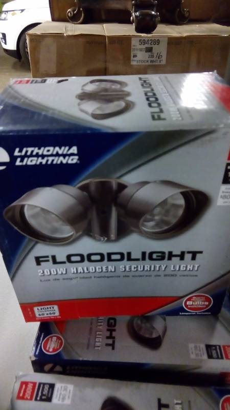 lot 1547 image: Lithonia OFTR 200Q 120 LP BZ M12 Designer Adjustable Twin Head Flood Light Quartz Halogen, Bronze