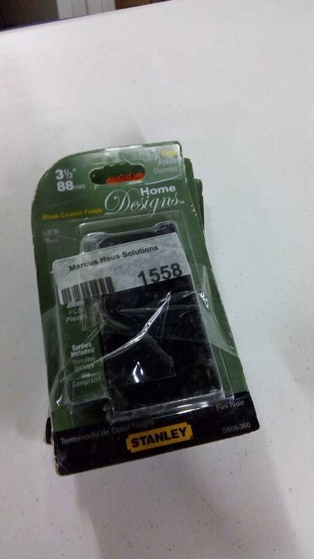 lot 1558 image: 3 packages of National Hardware V8028 3-12 Door Hinge in Black, Pack of 2