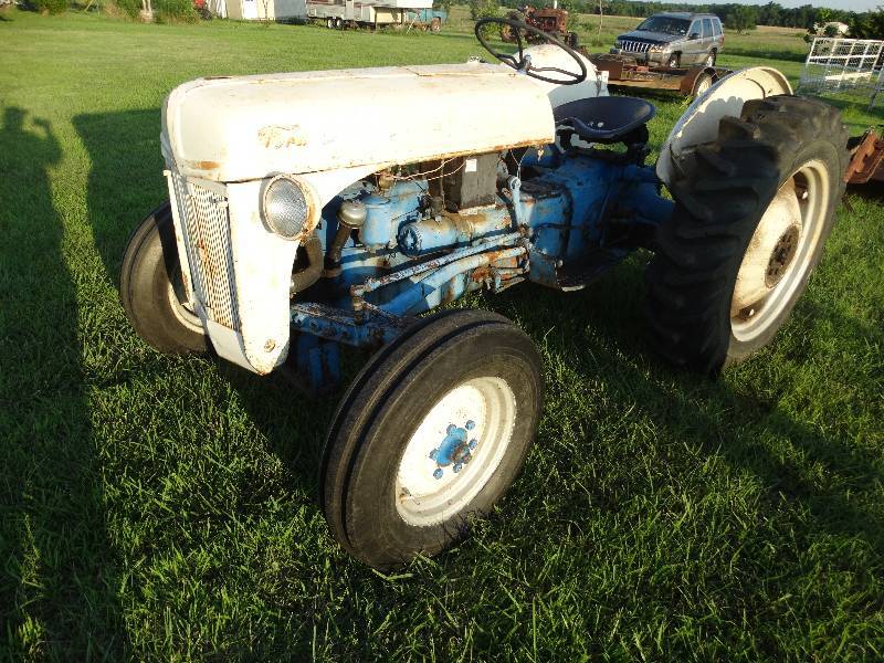 lot 1015 image: Ford 9N tractor. RunsDrives- All lights PTO Work.