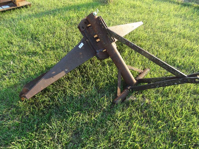 lot 1017 image: 6 ft heavy duty 3 point blade.