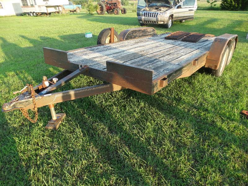 lot 1021 image: 16 equipment trailerutility trailer with ramps.