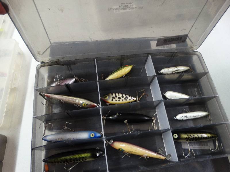 lot 1034 image: Lot of vintage fishing lures.