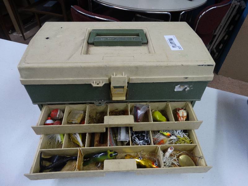 lot 1037 image: Vintage tackle box with lures.