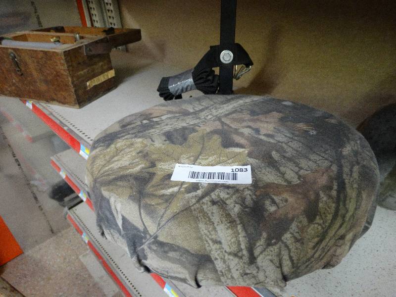 lot 1083 image: Swivel hunting seat