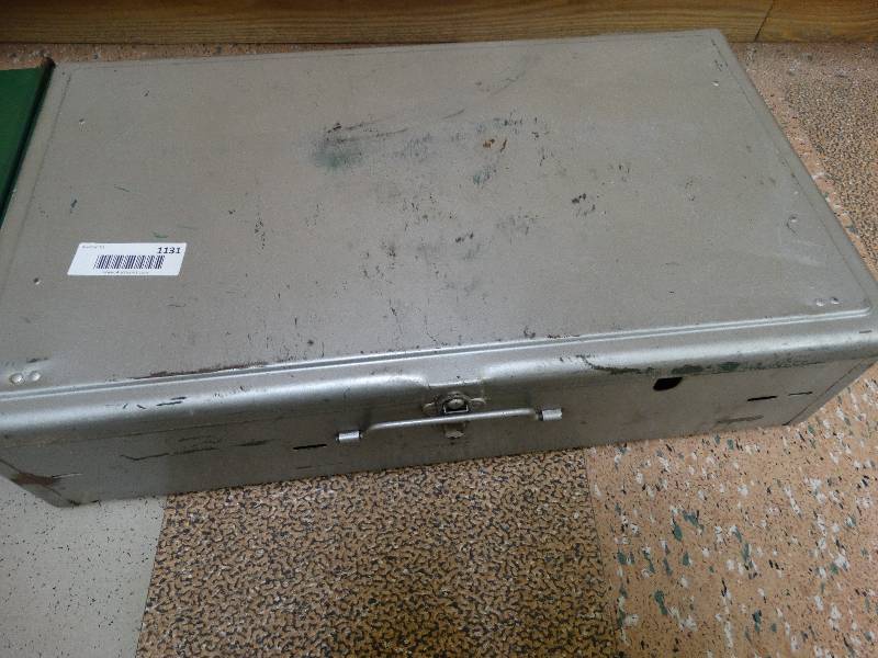 lot 1131 image: Coleman gas camp stove