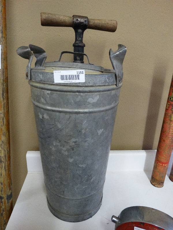 lot 1151 image: Vintage fire extinguisher