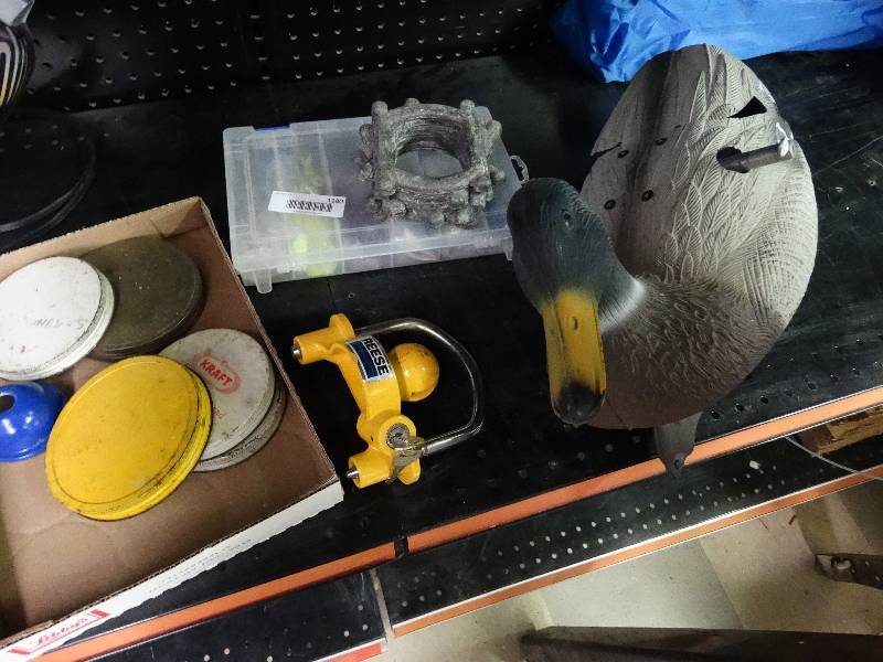 lot 1180 image: Mojo duck decor, hitch lock, misc.