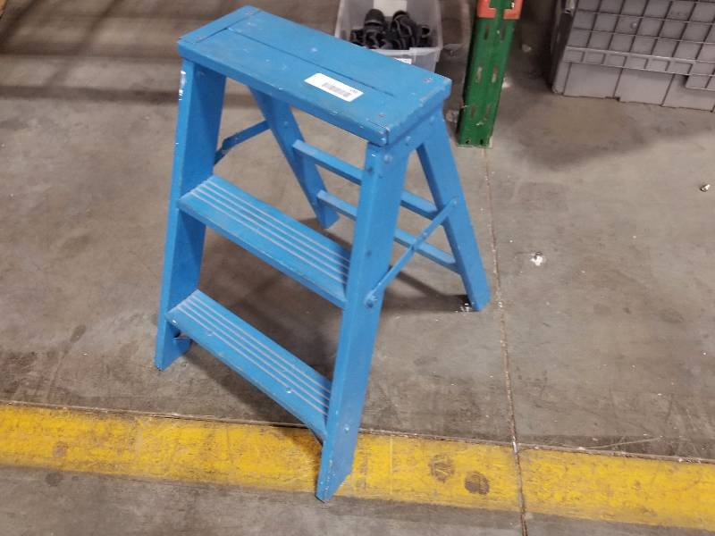 lot 1493 image: 2 Step, stool ladder