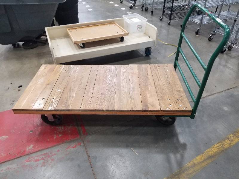 lot 1654 image: NICE rolling wooden flatbed