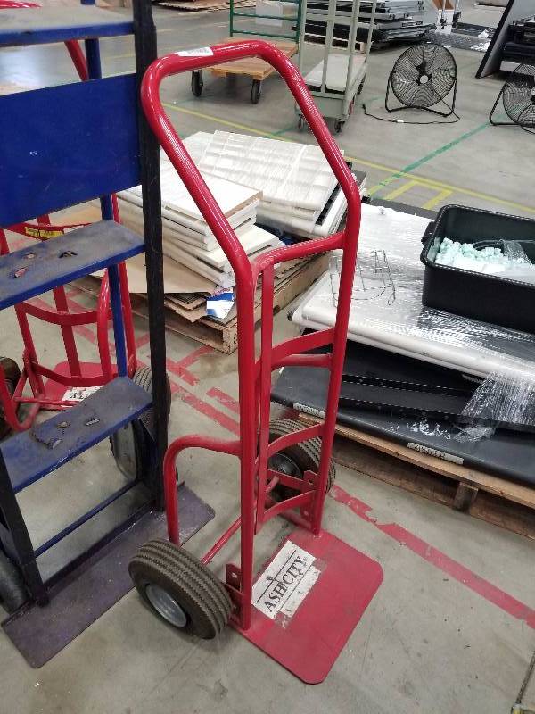 lot 1666 image: Red 2 Wheel Dolly