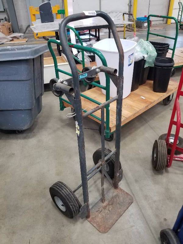 lot 1667 image: Gray 4 wheel dolly