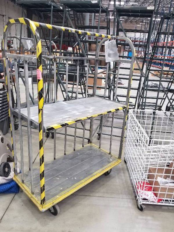 lot 1680 image: Big Rolling industrial Rack with shelf
