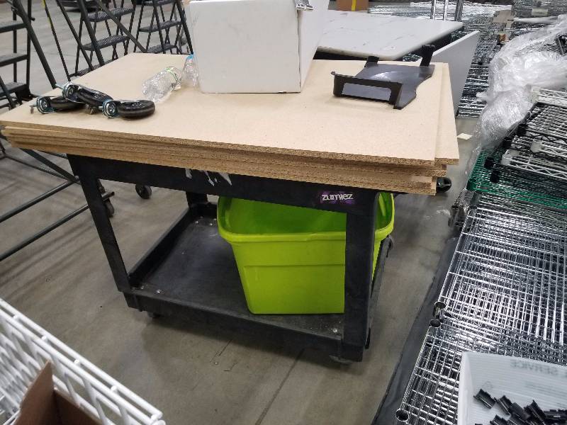 lot 1682 image: Rubbermaind style utility cart