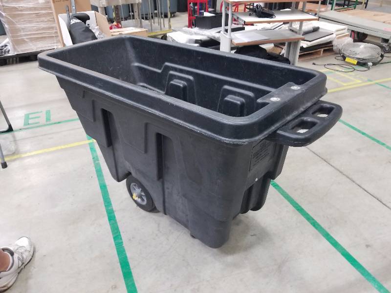 lot 1688 image: Continential 5839 Rolling container