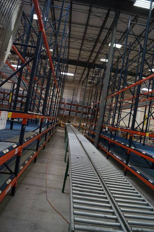 lot 1906 image: 10 Sections of Roller Conveyors